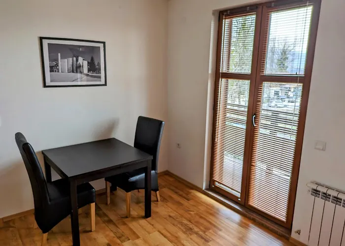 - Mountain View Apartment *